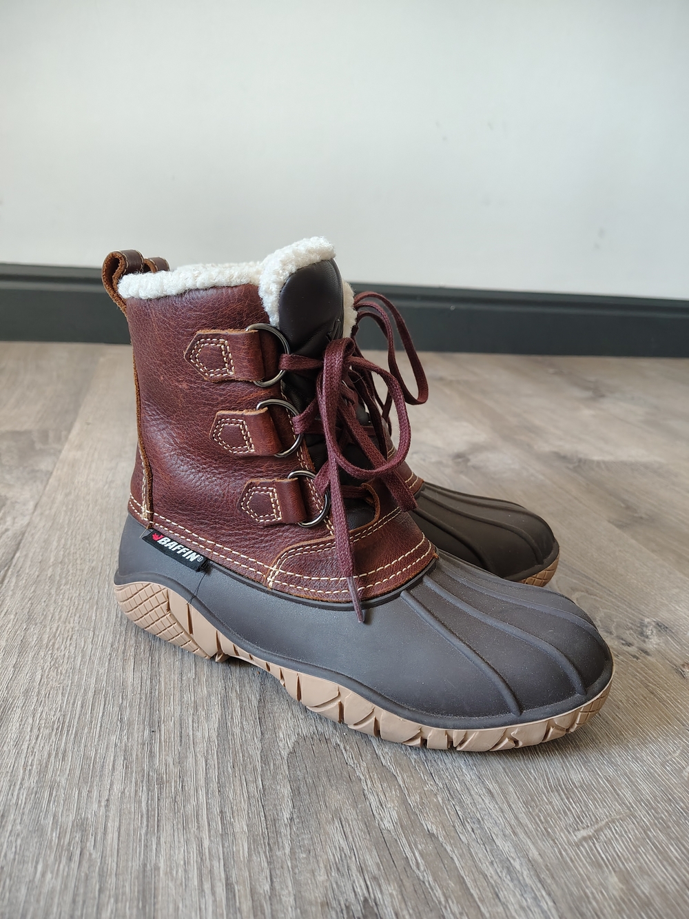 Baffin Brown & Gray Lace-Up Insulated Snow Boots